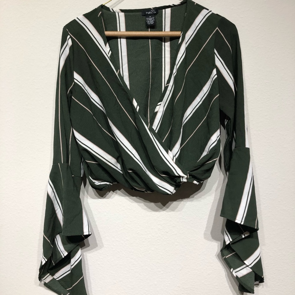 Bell sleeve blouse